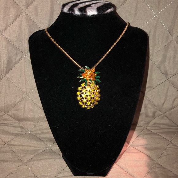 New Pineapple Brooch/Pendant Necklace - Picture 4 of 4